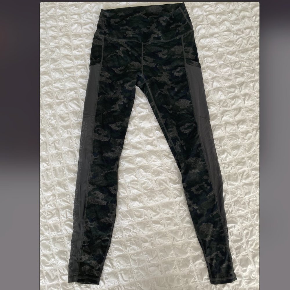 Camo leggings